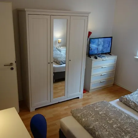 شقة Geraumige Ferienwohnung In Ruhiger Lage راينشتيتن